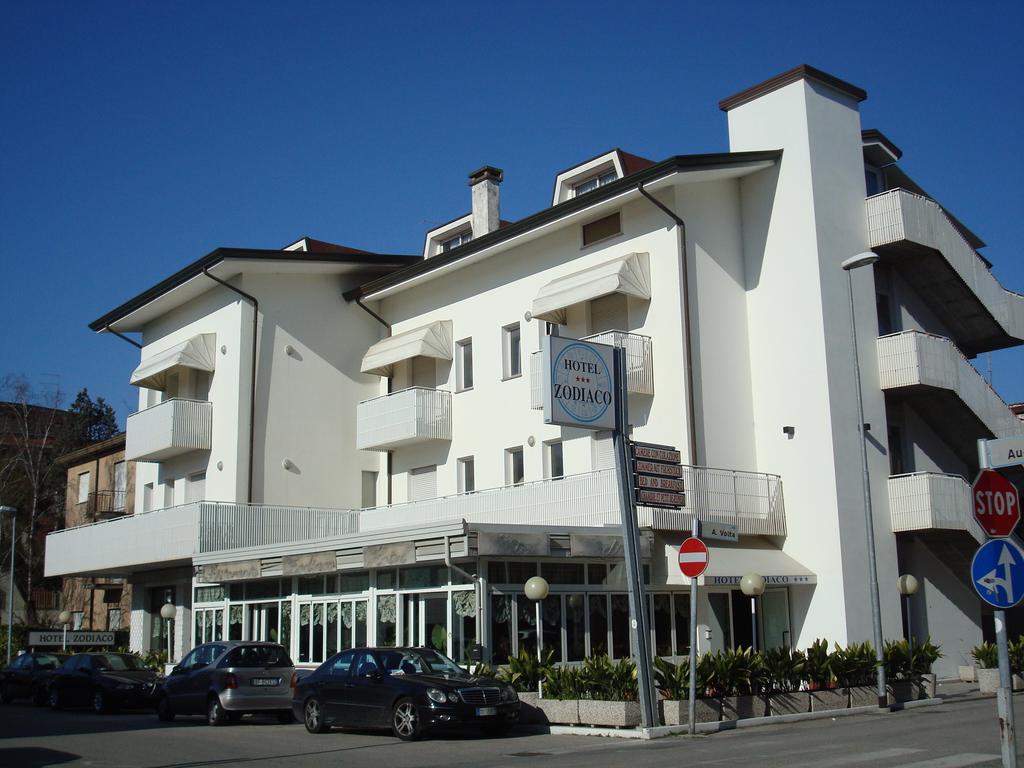 Hotel Zodiaco Τζεσόλο Λίντο Εξωτερικό φωτογραφία